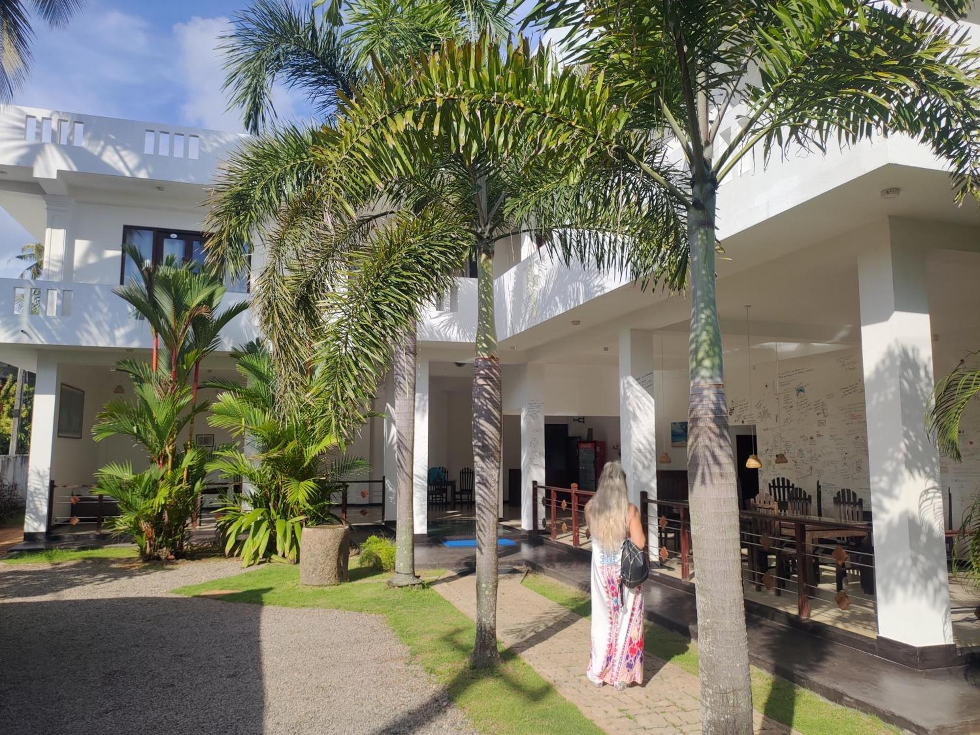 Aurora Hotel Hikkaduwa Exterior foto