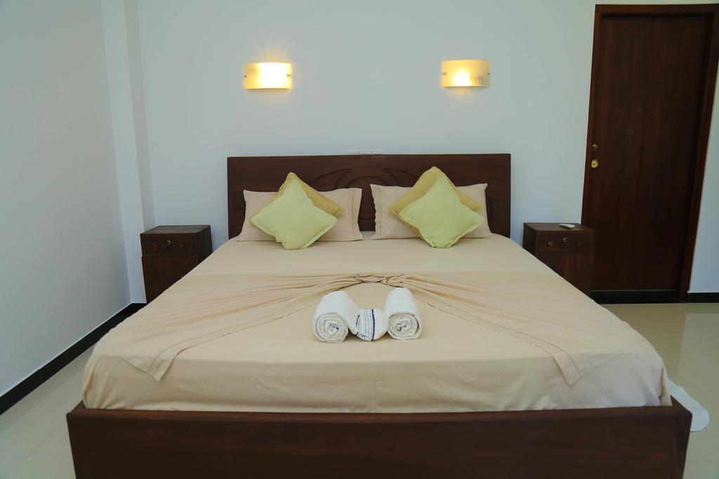 Aurora Hotel Hikkaduwa Exterior foto